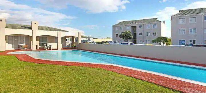 To Let 2 Bedroom Property for Rent in Big Bay Western Cape